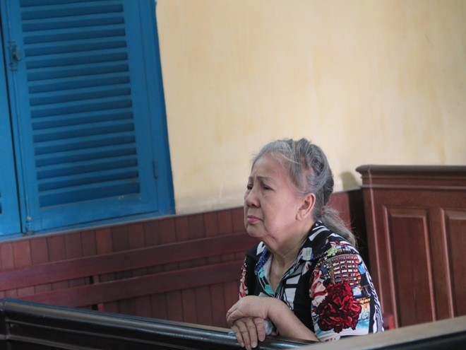 Cụ bà Nguyễn Thị Hương được ‘thoát’ án tử hình sáng nay 21/11. Ảnh: Tân Châu