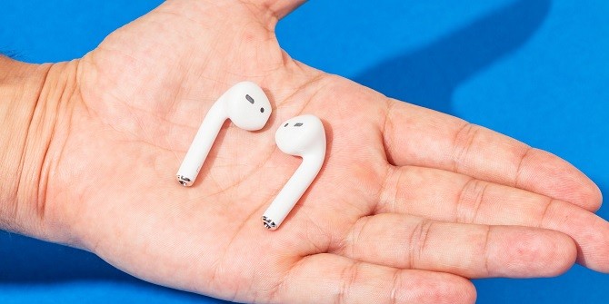 Apple hoãn bán tai nghe không dây AirPods vì lỗi bí ẩn