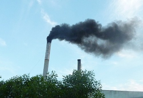 Người dân phản ánh Cty cổ phần đúc khuôn mẫu CEM đốt linh kiện điện tử gây ô nhiễm