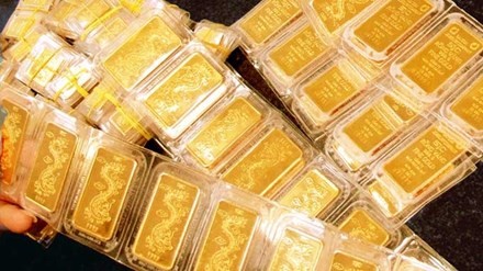 Giá vàng hôm nay 24/12: Vàng và USD cùng tăng