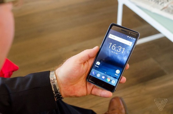 Nokia tung 3 smartphone ra thế giới, bị lu mờ bởi ‘huyền thoại’ 3310