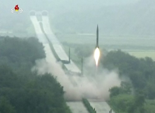 Một vụ phóng thử tên lửa của Triều Tiên.