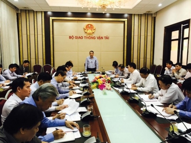 Bộ trưởng GTVT Trương Quang Nghĩa chủ trì cuộc họp. Ảnh: Báo Giao thông