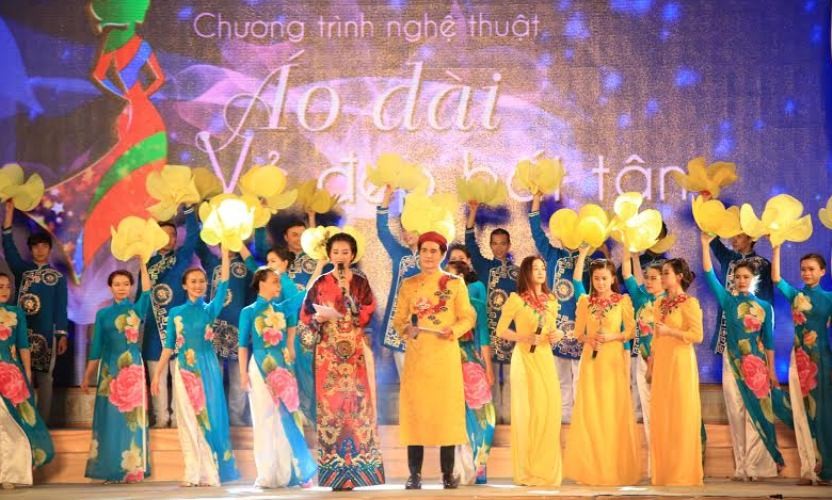 Cận cảnh 9 bộ sưu tập áo dài Việt Nam