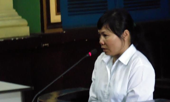 Bị cáo Nguyễn Thị Bích Thuận lãnh án 10 năm tù. Ảnh: Tân Châu