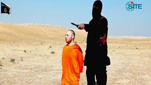Hình ảnh trong đoạn video hành hình nhà báo Steven Sotloff do IS phát tán.