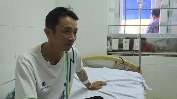 Bệnh nhân Trương Văn Toản đang được điều trị tại khoa cấp cứu, chống độc Bệnh viện Đa khoa Hà Tĩnh. 