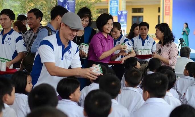 Tặng sữa cho 40.000 trẻ em ở 40 tỉnh, thành phố 