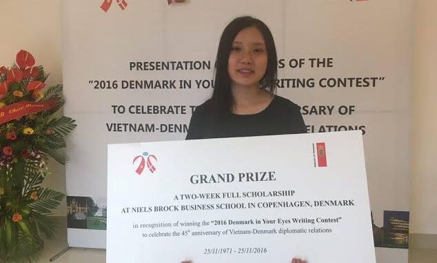 Nữ sinh lớp 9 Phạm Tâm Đan đã giành giải cao nhất của cuộc thi.