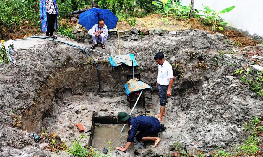 Giếng cổ được phát hiện tại thị trấn Cẩm Xuyên, huyện Cẩm Xuyên, Hà Tĩnh.
