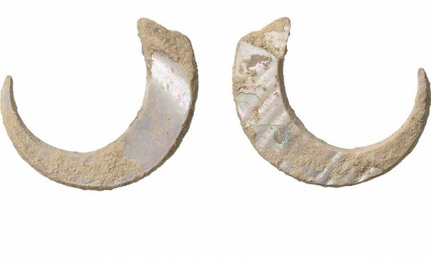 Lưỡi câu cá cổ nhất thế giới, có niên đại 23.000 năm, làm từ vỏ ốc.