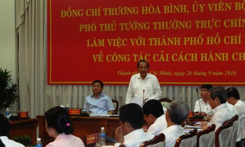 Phó Thủ tướng thường trực Trương Hoà Bình làm việc với lãnh đạo TPHCM.