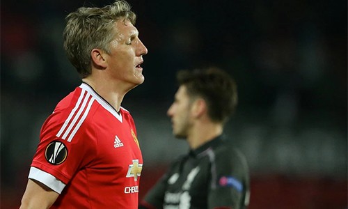 Schweinsteiger đang sống những tháng ngày tăm tối nhất sự nghiệp vì bị ghẻ lạnh ở Man Utd. Ảnh: AFP.