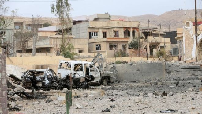 Thị trấn Bashiqa được quân đội chính phủ Iraq giải phóng khỏi IS. Ảnh: Reuters