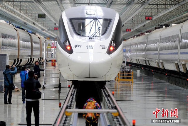 Tuần trước, Trung Quốc công bố tàu cao tốc CRH5E tại Trường Xuân, tỉnh Cát Lâm.