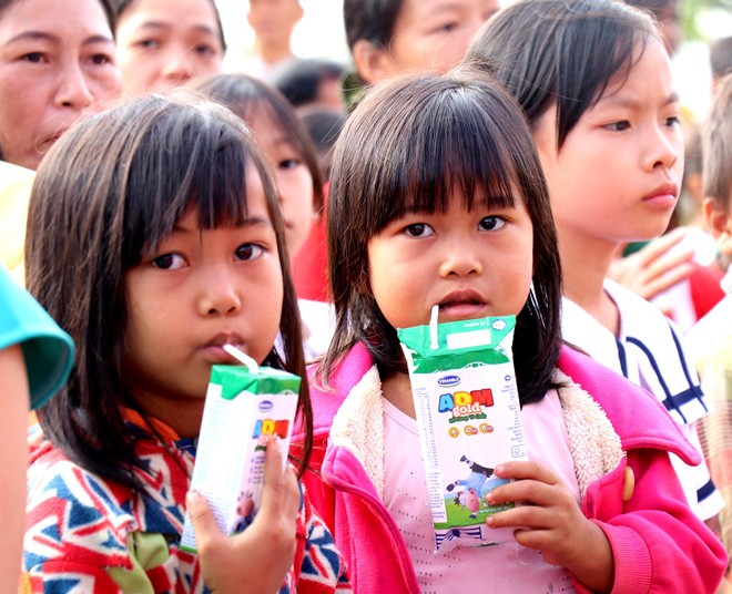 Vinamilk tiên phong mang chương trình sữa học đường đến với trẻ em