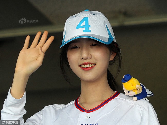 Yoo Dam, con gái xinh đẹp của ứng viên Tổng thống Hàn Yoo Seung-min.