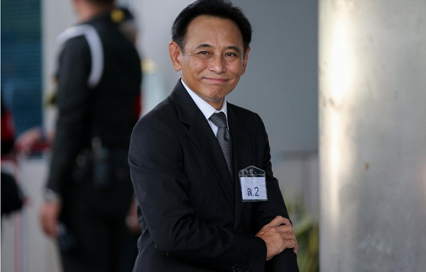 Cựu Bộ trưởng Thương mại Thái Lan Boonsong Teriyapirom có mặt tại trụ sở Tòa án Tối cao ở Bangkok ngày 25/8. Ảnh: Reuters