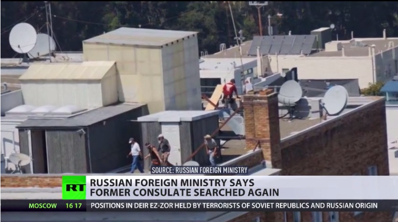 Truyền hình RT đưa tin về đoạn video trên Facebook Bộ Ngoại giao Nga. Ảnh cắt từ video