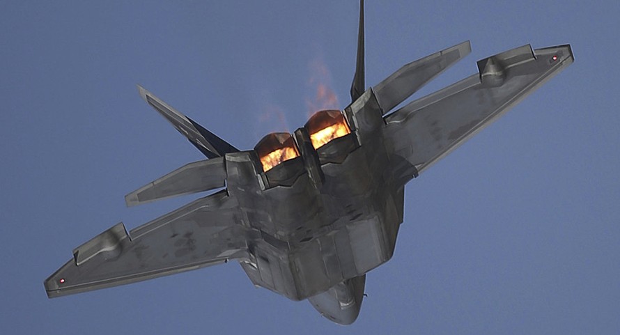 Máy bay tàng hình F-22 Raptor của Không lực Mỹ. Ảnh: AP