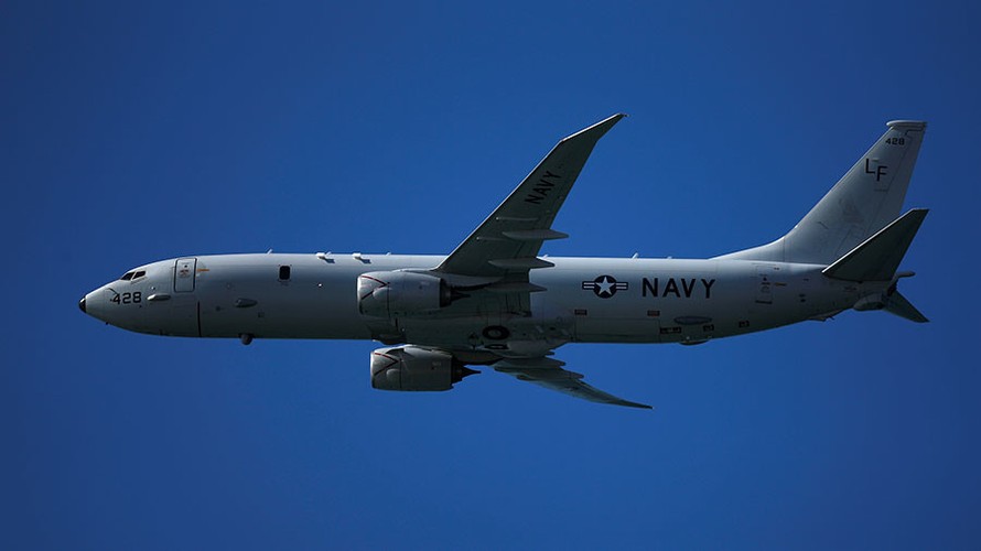 Một chiếc máy bay do thám P-8 Poseidon của Mỹ. Ảnh: Reuters