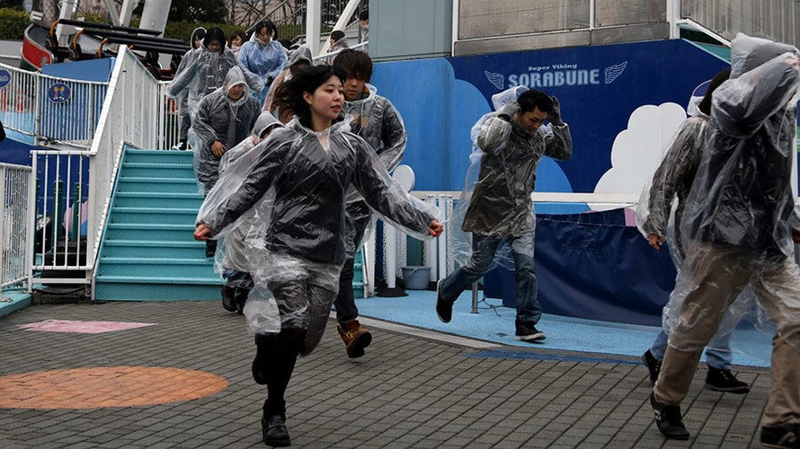 Người Tokyo diễn tập ứng phó tên lửa Triều Tiên. Ảnh: AFP