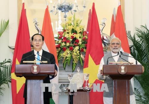 Chủ tịch nước Trần Đại Quang và Thủ tướng Cộng hoà Ấn Độ Narendra Modi họp báo sau khi kết thúc hội đàm. Ảnh: Nhan Sáng/TTXVN