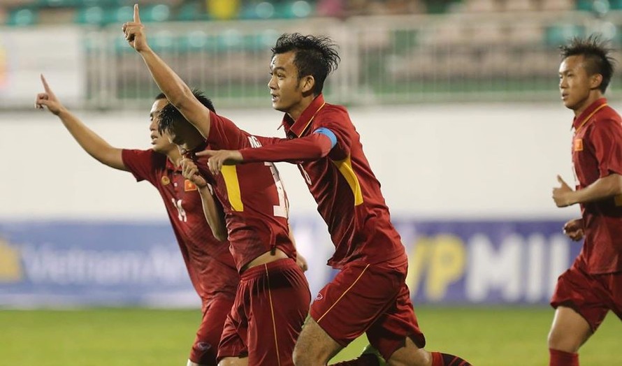 Niềm vui của các cầu thủ U19 Việt Nam. Ảnh: TNO