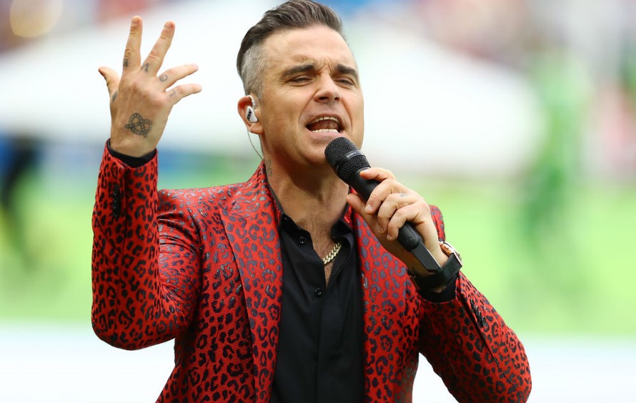 Ca sĩ nổi tiếng người Anh Robbie Williams hát tại khai mạc World Cup 2018.