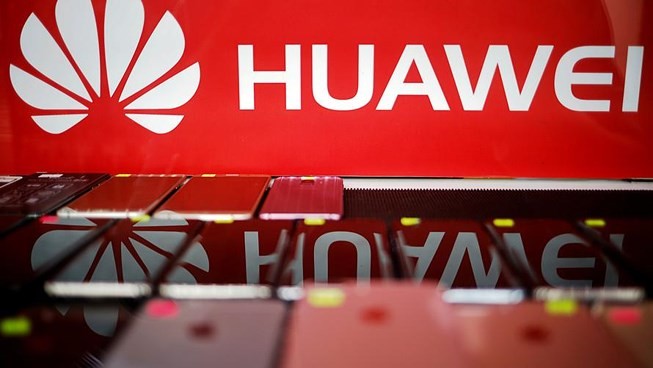 Các động thái này diễn ra trong bối cảnh căng thẳng về thương mại và công nghệ giữa Mỹ và Trung Quốc đang ngày càng gia tăng, trong đó Huawei đang là mục tiêu chính. Ảnh: AP