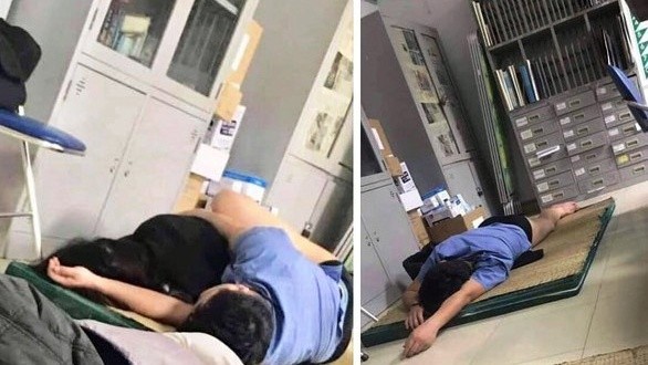Bức ảnh lan truyền trên mạng xã hội về bác sĩ ôm nữ sinh viên thực tập ngủ tại Bệnh viện Hữu Nghị đa khoa Nghệ An. Ảnh: Facebook.