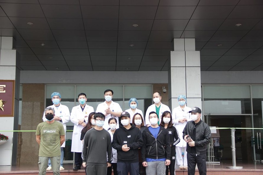 Việt Nam: Thêm 11 bệnh nhân COVID-19 được chữa khỏi, ra viện