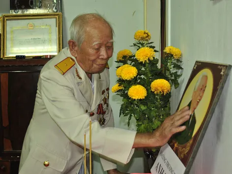 Không có anh Văn thì không có mình