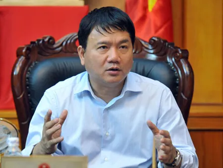 Bộ trưởng Thăng cấm cán bộ ‘xin xỏ’ khi vi phạm giao thông