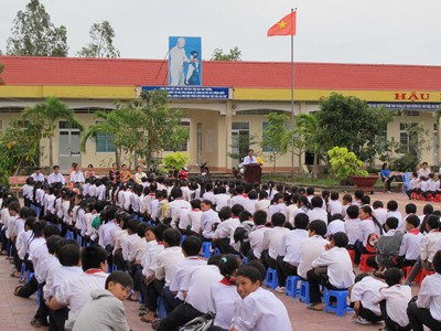 Chuyển trường vì sợ trù dập
