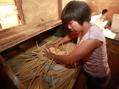 Rùng mình đũa Trung Quốc 'ngậm' chất độc