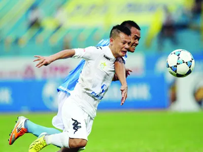 Chủ nhà vào tứ kết