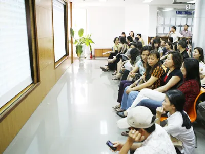 Sàn giao dịch chứng khoán sôi động một thời