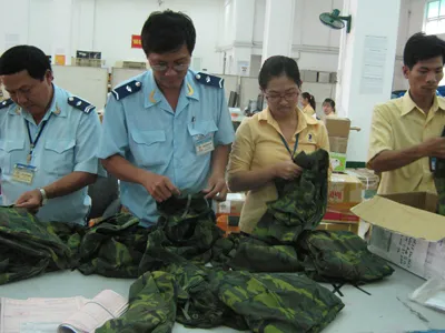 Quân trang quân dụng nhập khẩu trái phép