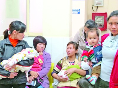Người già, trẻ nhỏ nhập viện tăng vọt vì rét