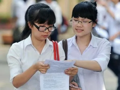 Danh sách 100 thí sinh có điểm thi cao nhất