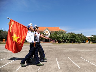 Thêm học giả Trung Quốc yêu cầu bỏ 'đường lưỡi bò'