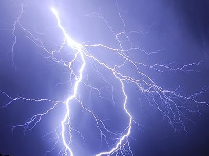 Sét đánh chết ba người
