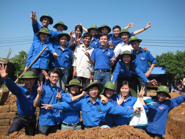 Phong trào tình nguyện giúp rèn luyện đoàn viên thanh niên Ảnh: T.L