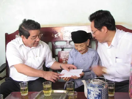 Đề nghị cách chức Chủ tịch tỉnh Bình Phước, Bí thư Tỉnh ủy Hải Dương cần tự phê bình