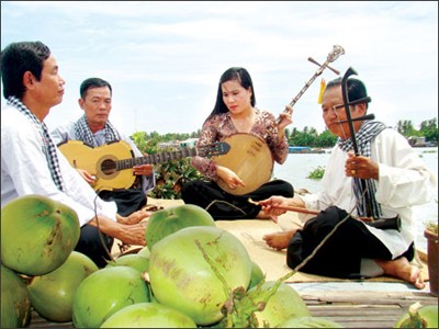 Lặng thầm hai nữ đờn trứ danh