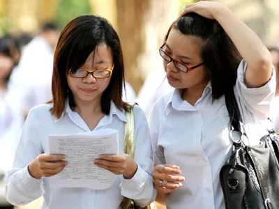 Thêm một trường bị dừng tuyển sinh