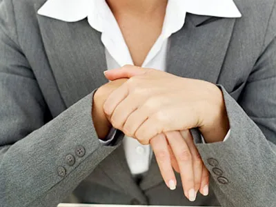 'Dân văn phòng' cẩn trọng với hội chứng ống cổ tay