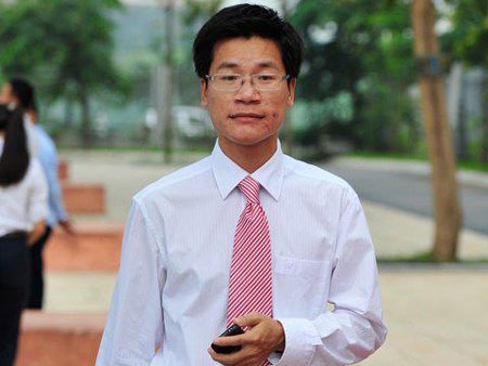 Thầy giáo đem tiền nhà 'nuôi' học trực tuyến