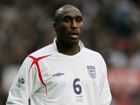 Sol Campbell: 'Muốn chết thì cứ tới Euro 2012'